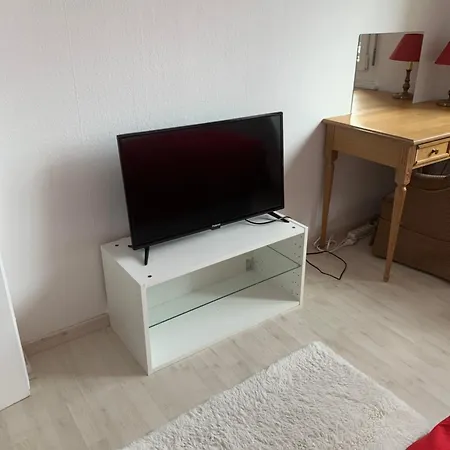 Beautiful 1-bed Near Palexpo, Un Agencies & Diplomatic Missions *